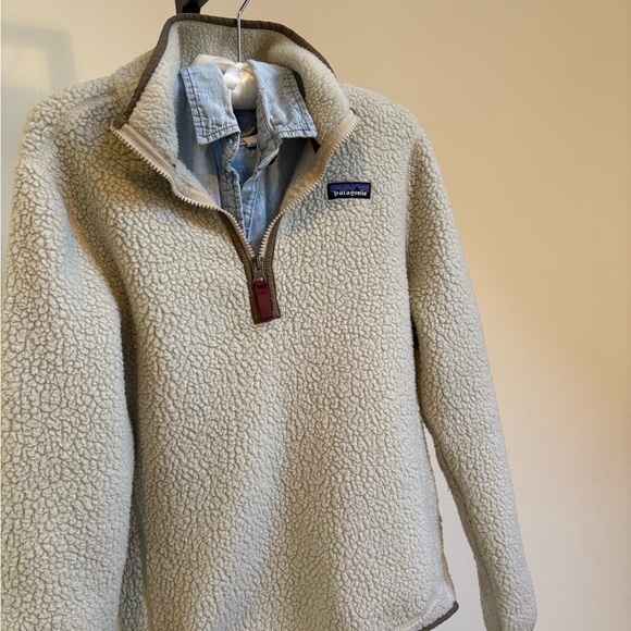 Patagonia w’s 3/4 zip synchilla. Offwht w/ olive trim&wine zip tab.Medium weight - Picture 3 of 8